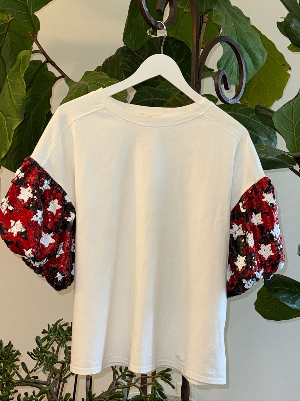 Sequined Fantastic Fawn Red White & Blue Women’s Star Puff Sleeve, NWOT